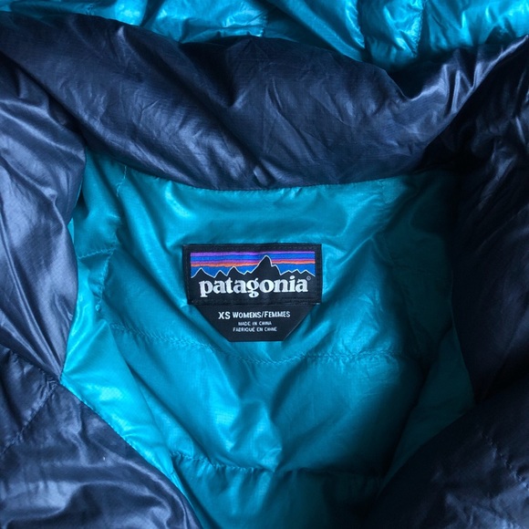 Patagonia Fitz Roy Women’s Down Jacket - Picture 8 of 11